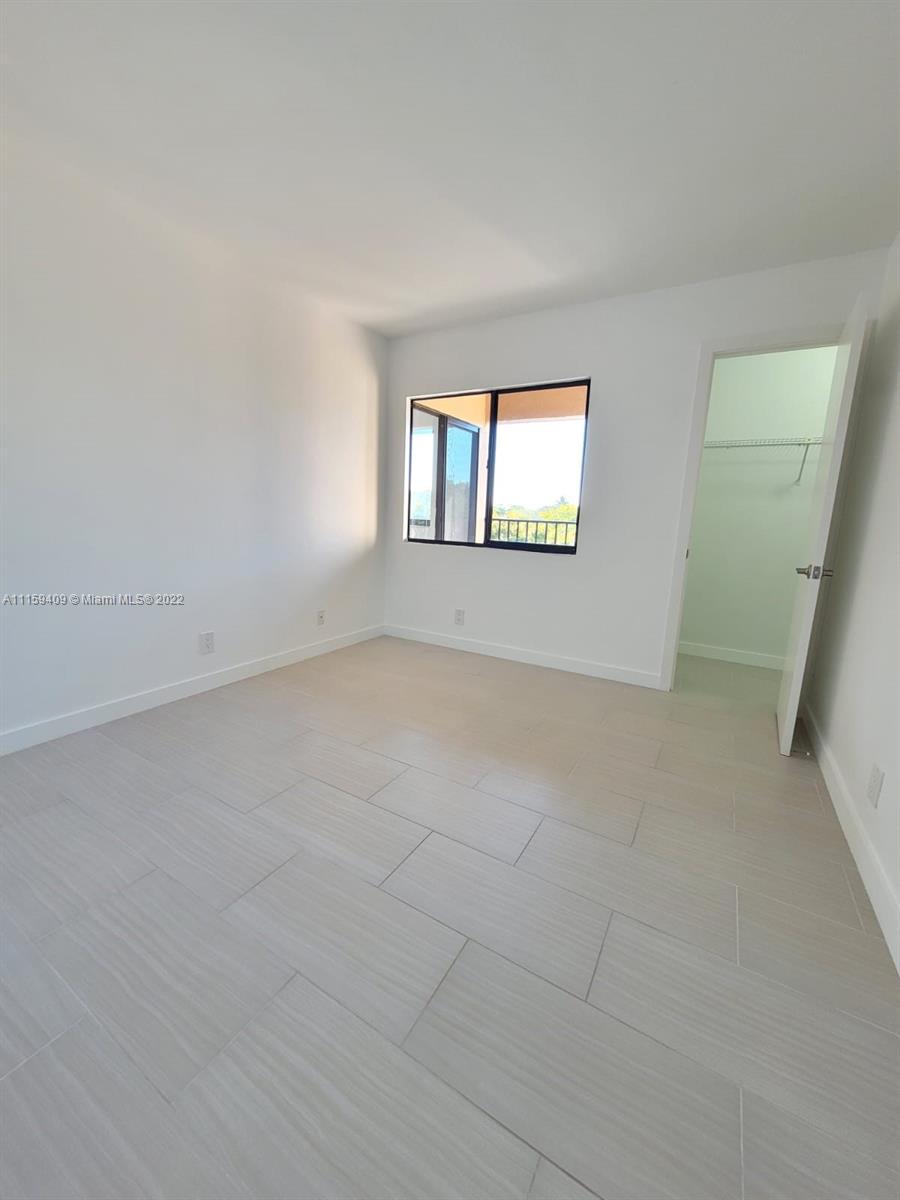 TARA GARDENS 1 CONDO - Residential Lease