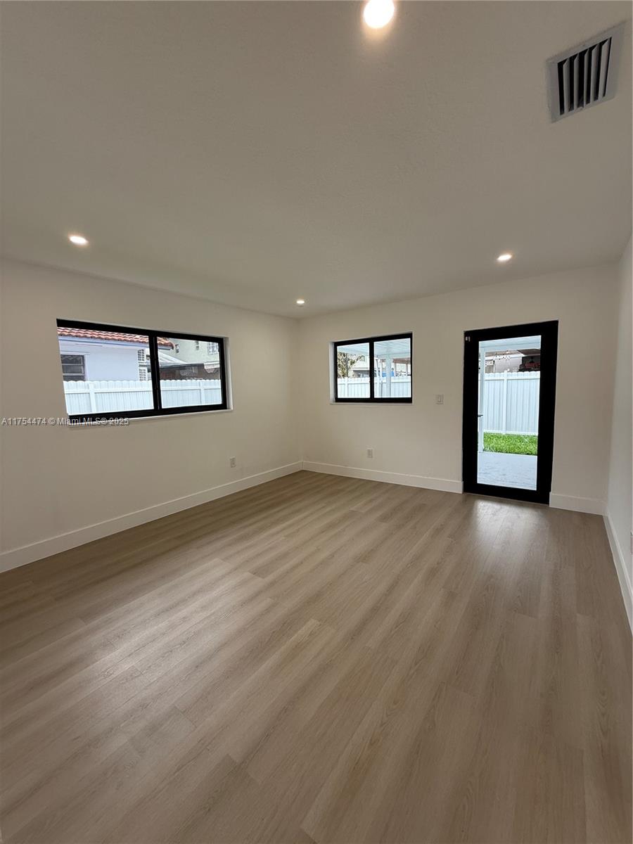 MANGO HILL REPLAT - Residential