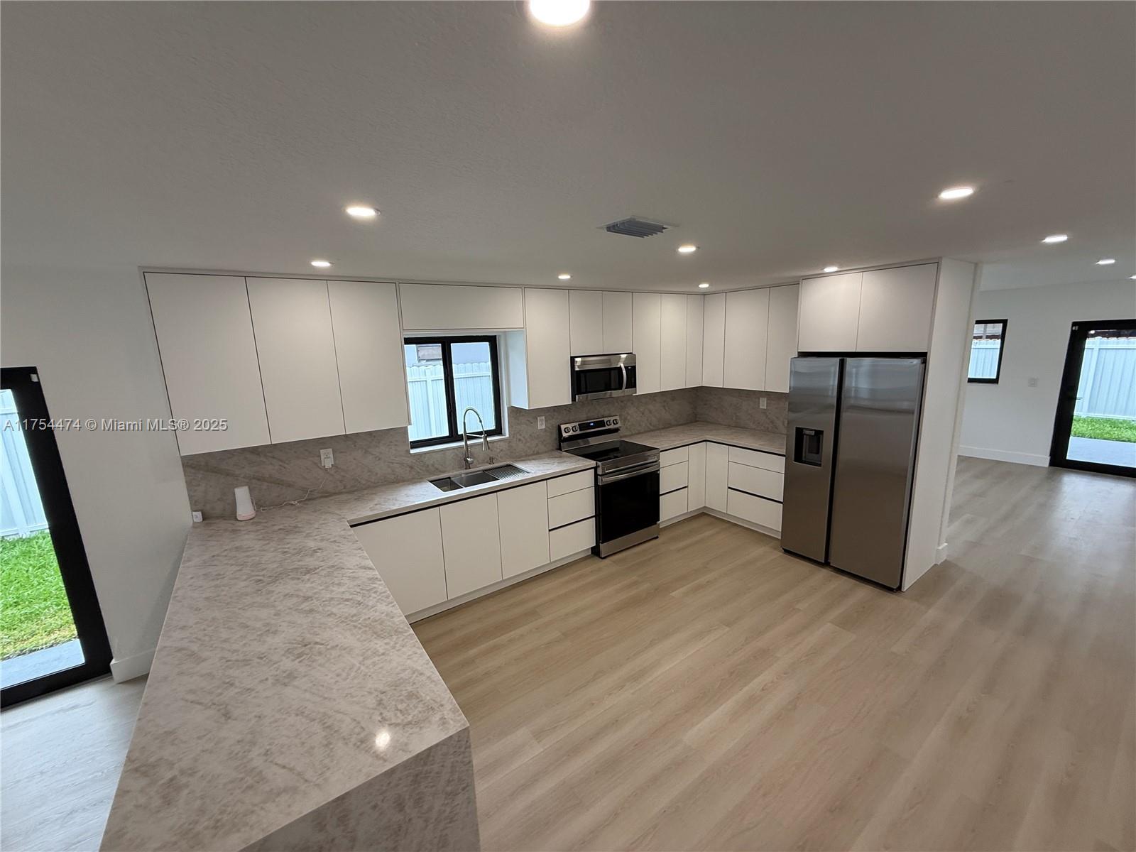 MANGO HILL REPLAT - Residential