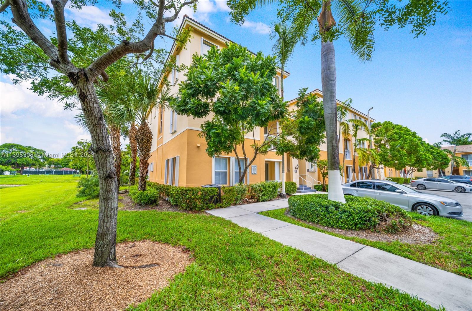 Photo 33 of 39 of 10242 NW 7th St 102 condo