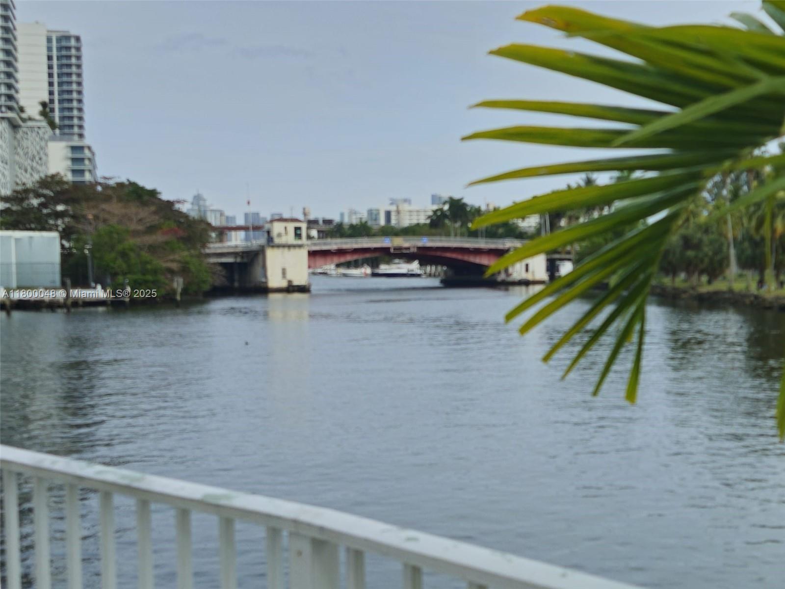 SERENITY ON THE RIVER CON - Residential