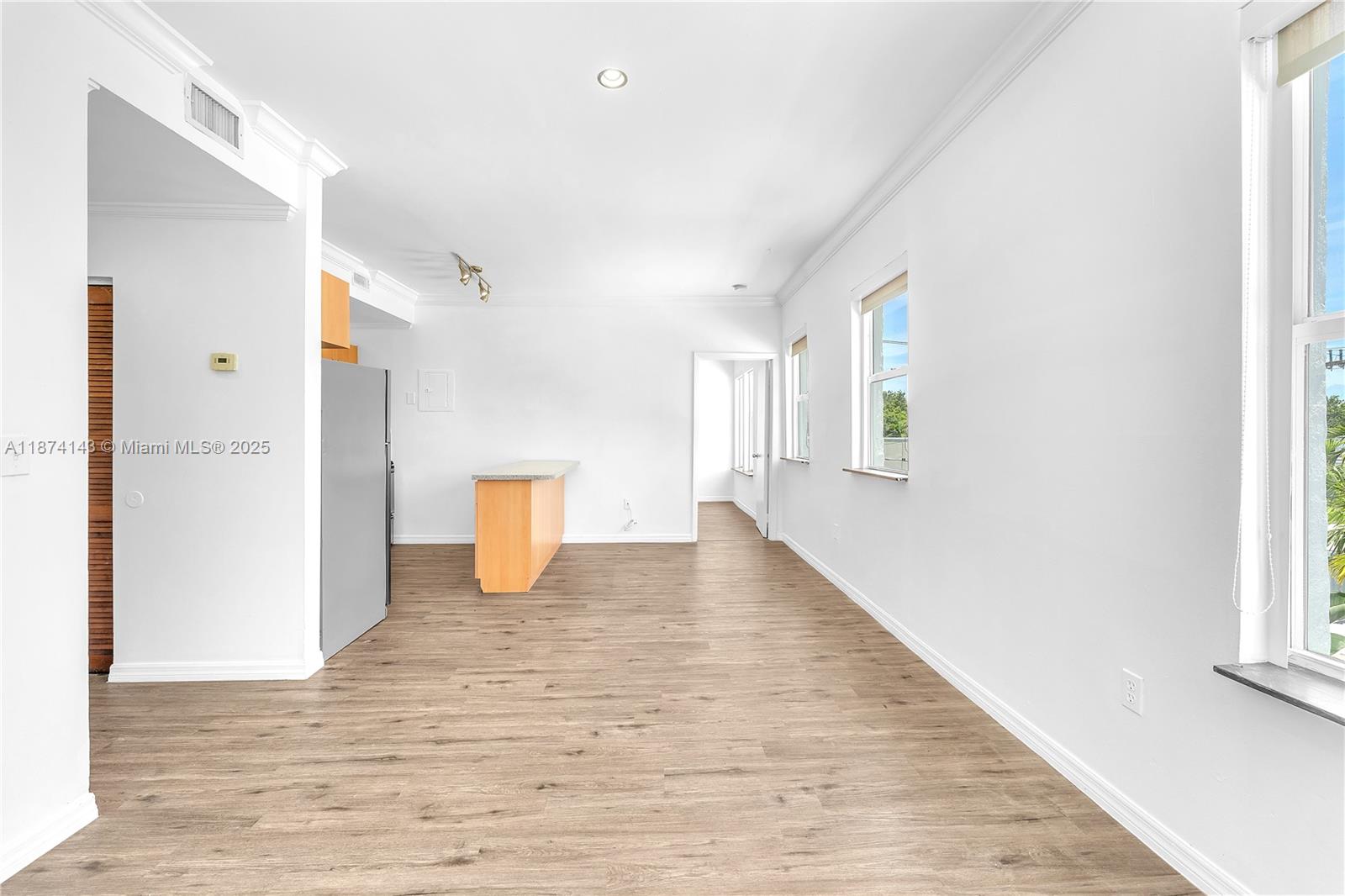 THE SHERIDAN CONDO - Residential