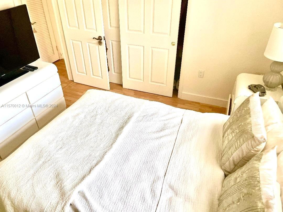 ISLE OF PARADISE CO-OP E - Residential Lease