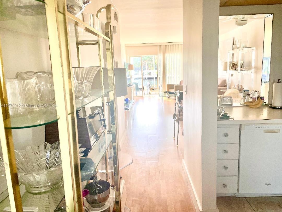 ISLE OF PARADISE CO-OP E - Residential Lease