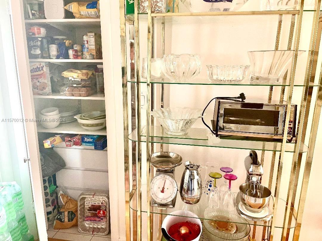 ISLE OF PARADISE CO-OP E - Residential Lease