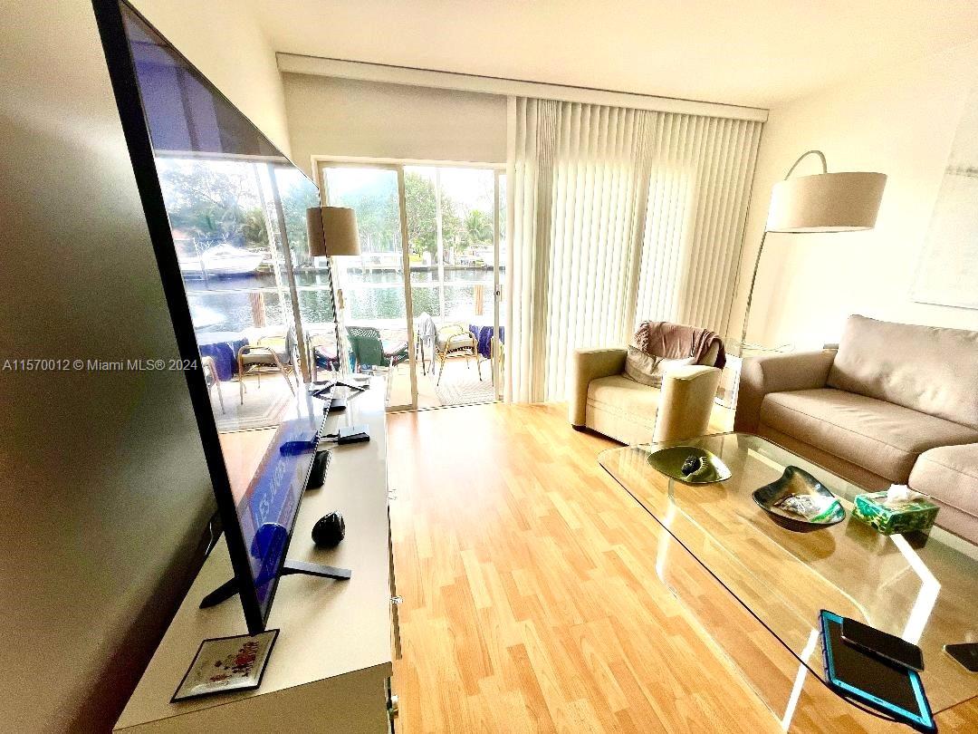 ISLE OF PARADISE CO-OP E - Residential Lease