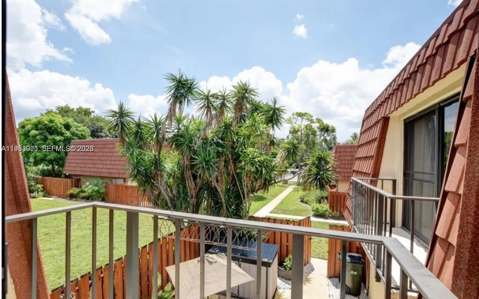 SPANISH WELLS - Residential