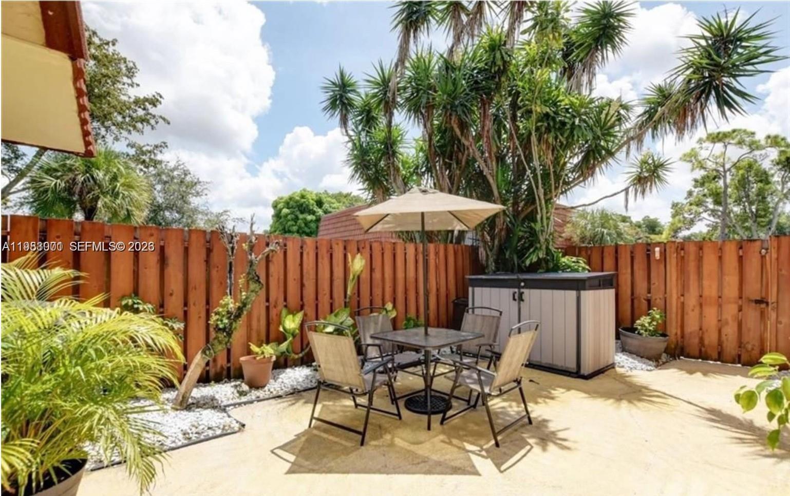 SPANISH WELLS - Residential