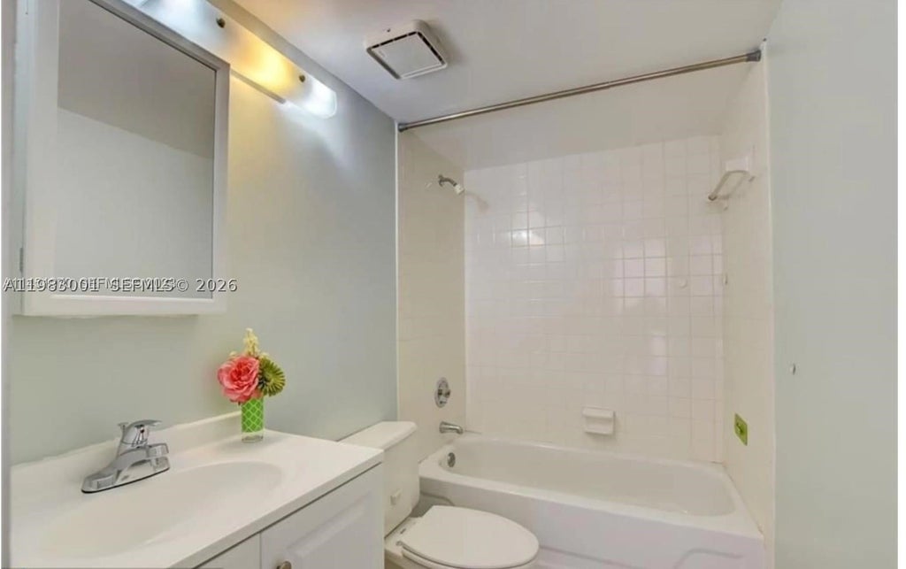 Photo of 3103 Spanish Wells Dr #2A, Delray Beach, FL 33445 (MLS # A11983001)