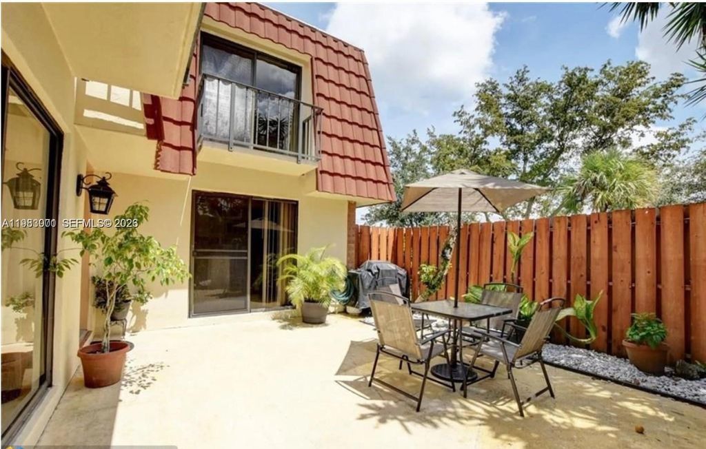 Photo of 3103 Spanish Dr #2A, Delray Beach, FL 33445 (MLS # A11983001)