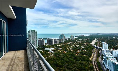 Condominium in Miami FL 60 13th St.jpg