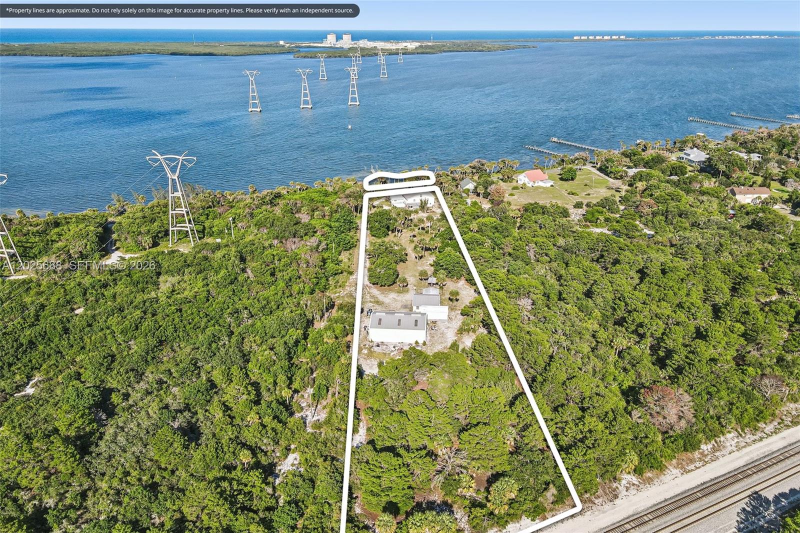 WATERFRONT BAY OCEAN RIVER - Residential