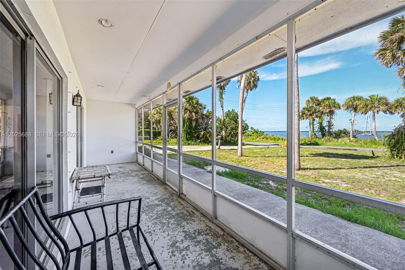 WATERFRONT BAY OCEAN RIVER - Residential