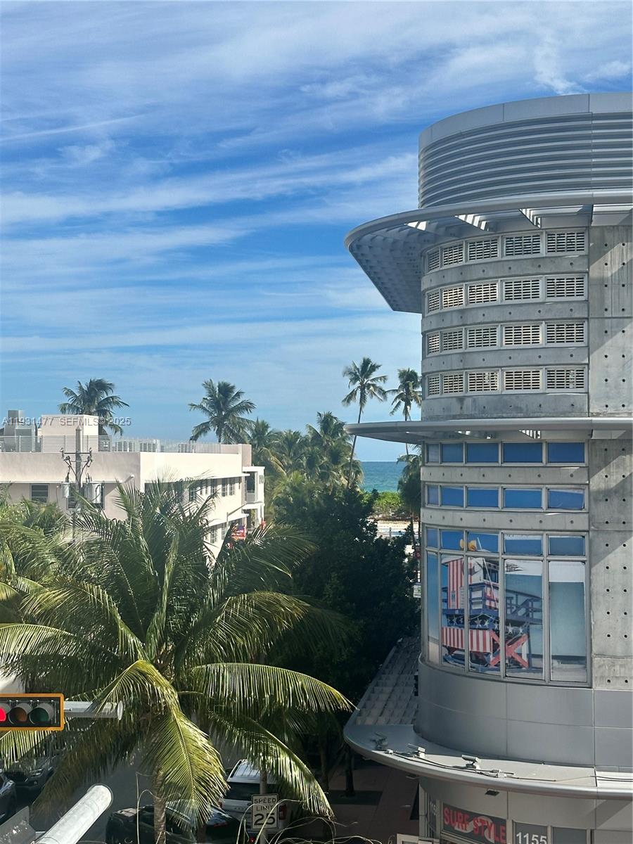 COLLINS VISTA CONDO - Residential Lease