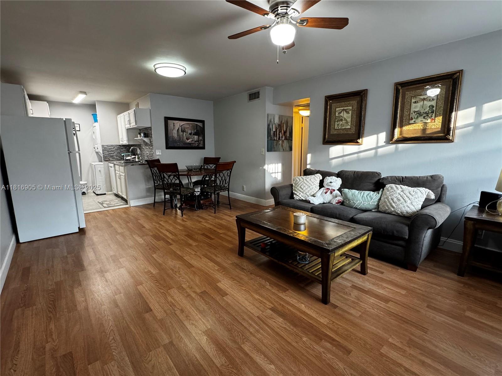Rental Property at 10052 Twin Lakes Dr 37-G, Coral Springs, Broward County, Florida - Bedrooms: 2 
Bathrooms: 2  - $1,900 MO.