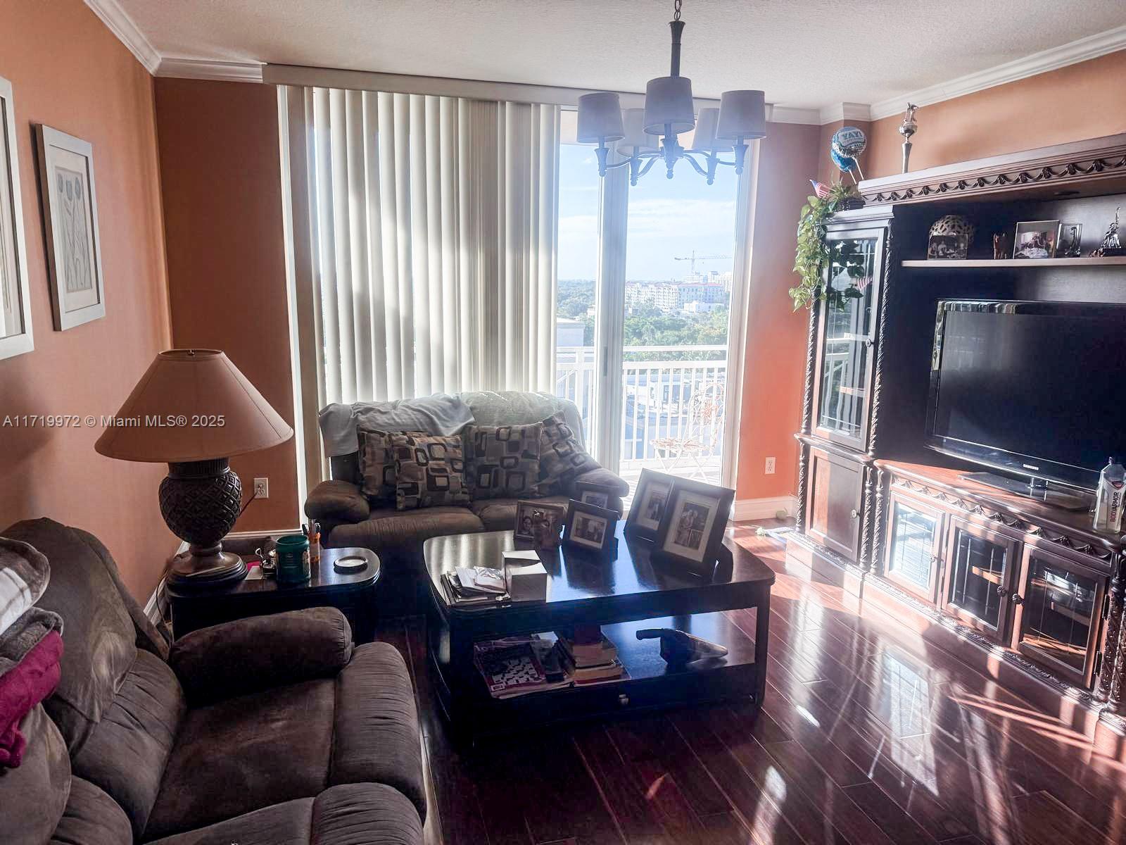 DA VINCI ON DOUGLAS CONDO - Residential