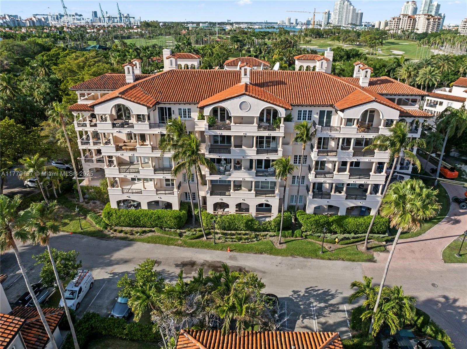19133 Fisher Island Dr 19133