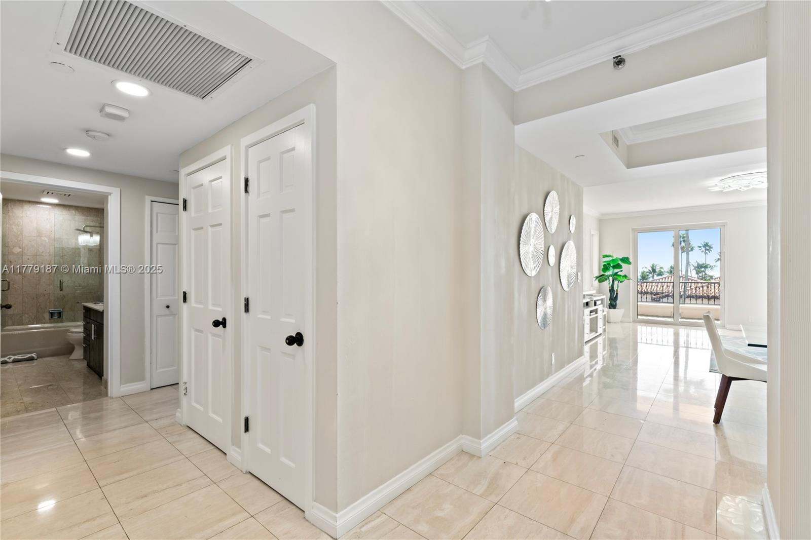 SEASIDE CONDO - Residential Lease