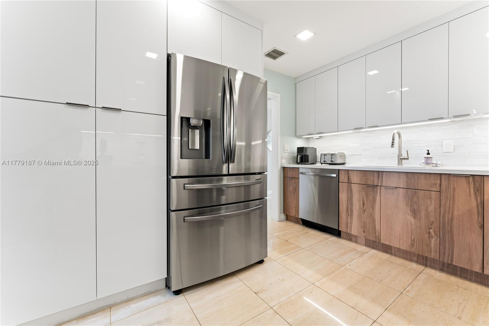 SEASIDE CONDO - Residential Lease