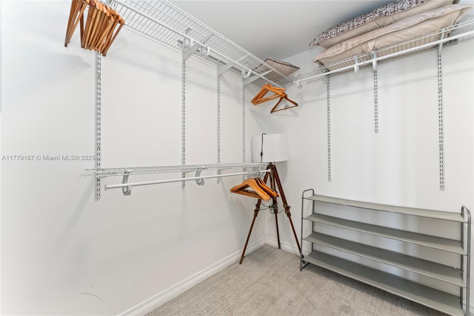 SEASIDE CONDO - Residential Lease