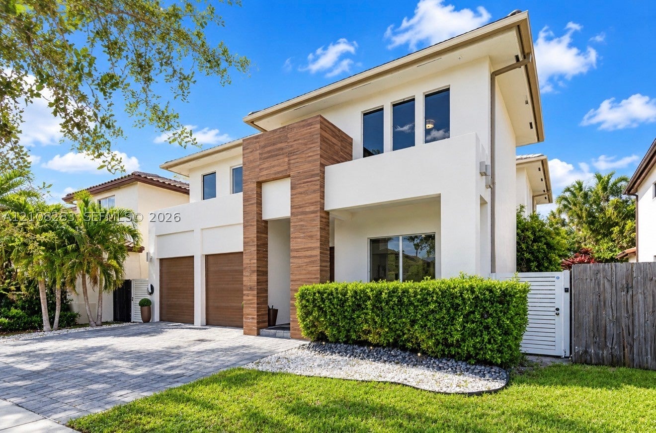 15215 SW 176th Ln, Miami FL 33187