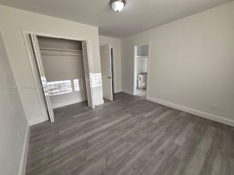 1628 SW 7th St 4 Miami FL 33135