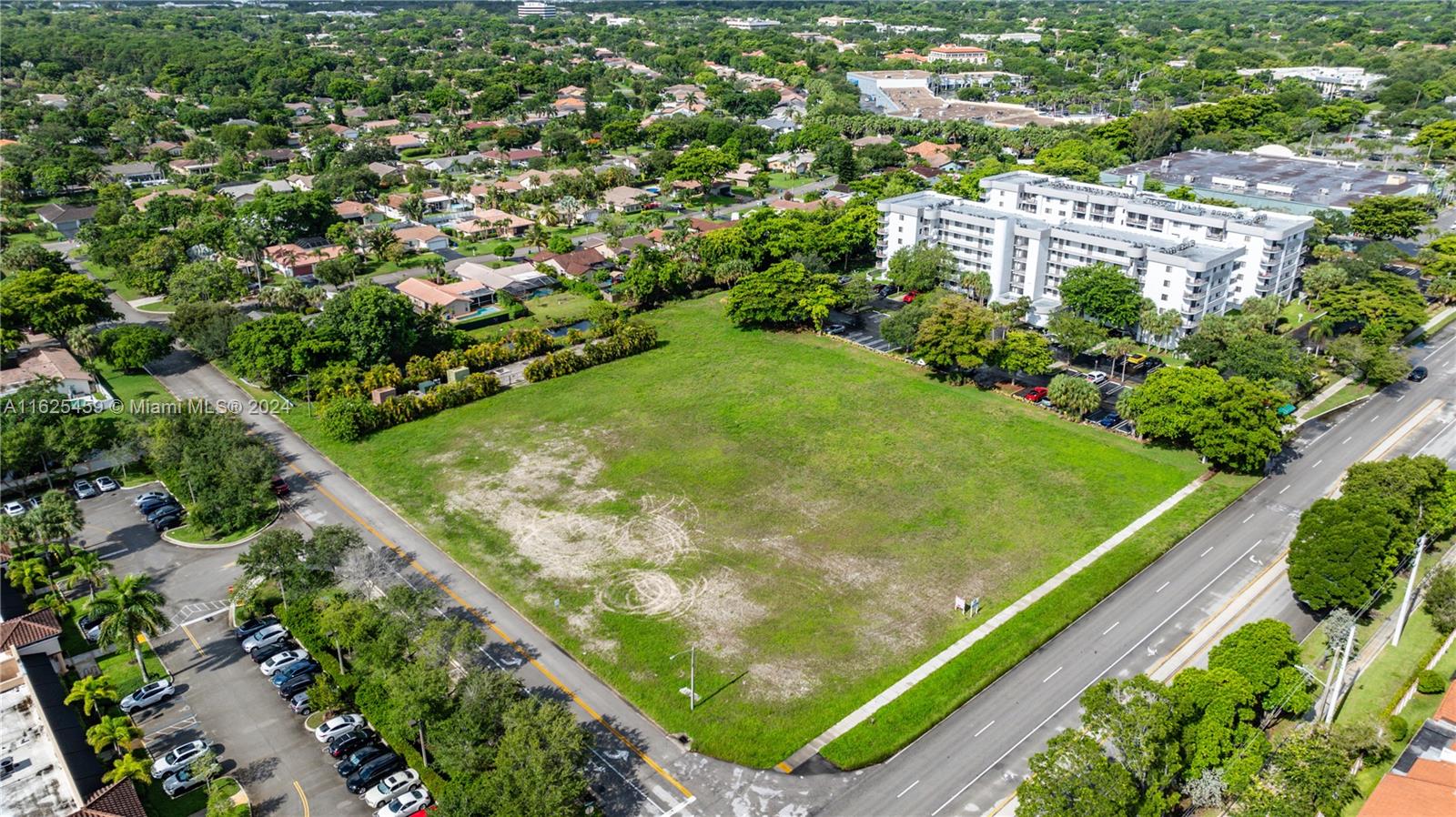 Royal Palm Dr