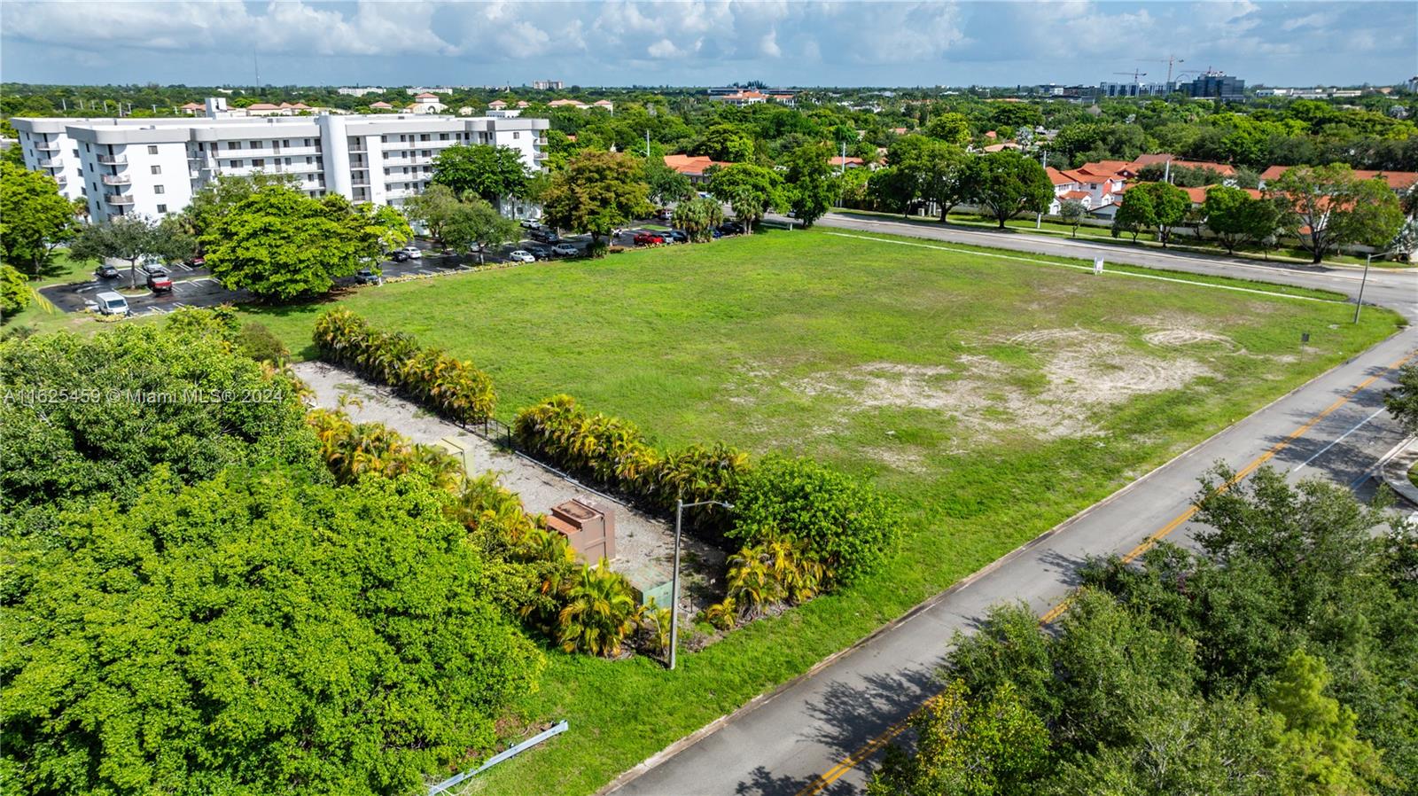 FOREST HILLS WEST - Commercial Sale