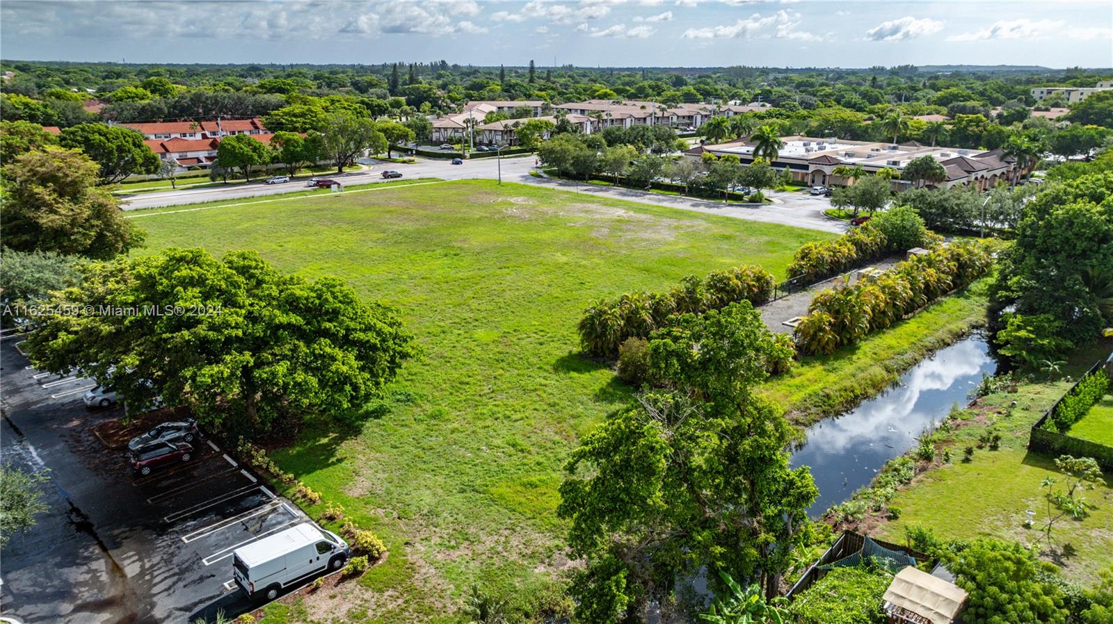 FOREST HILLS WEST - Commercial Sale