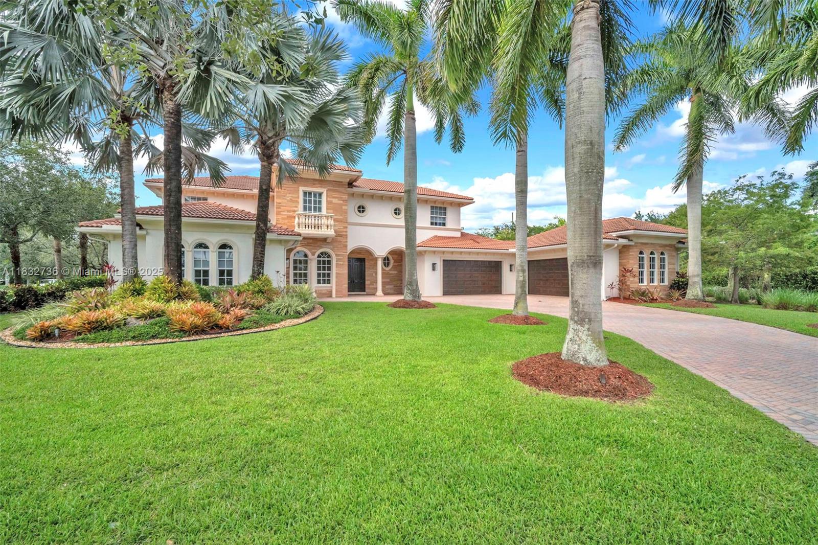 3200 LAKE RIDGE LANE