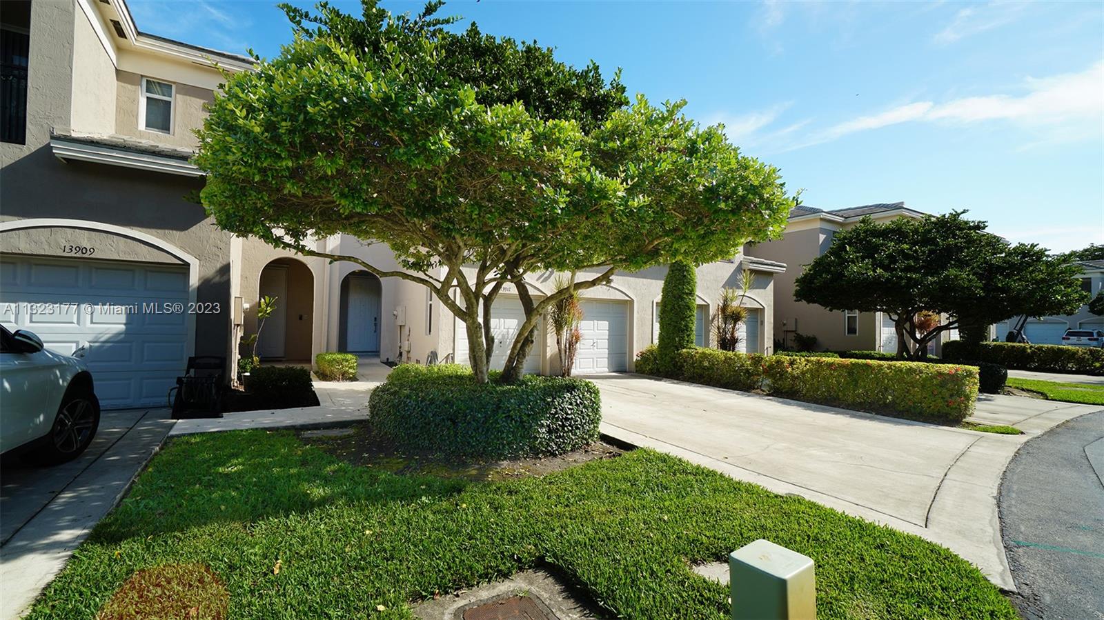 Photo 4 of 56 of 13917 SW 86th Ct townhome