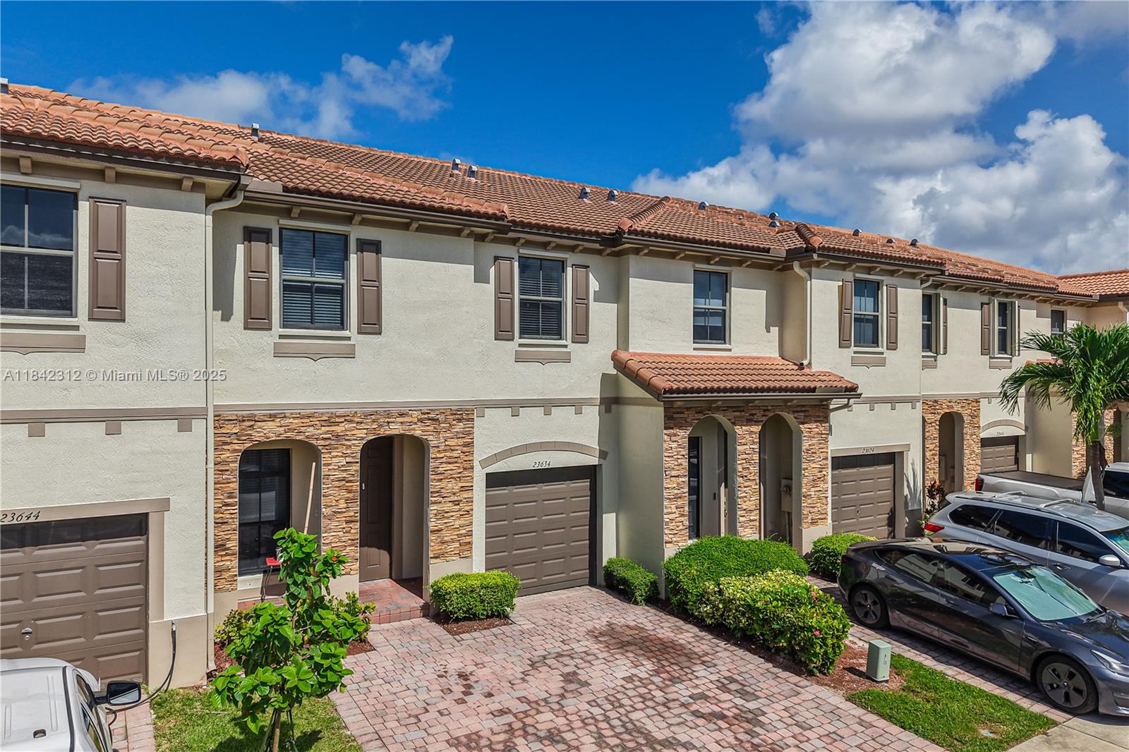 SILVER PALM WEST - Residential