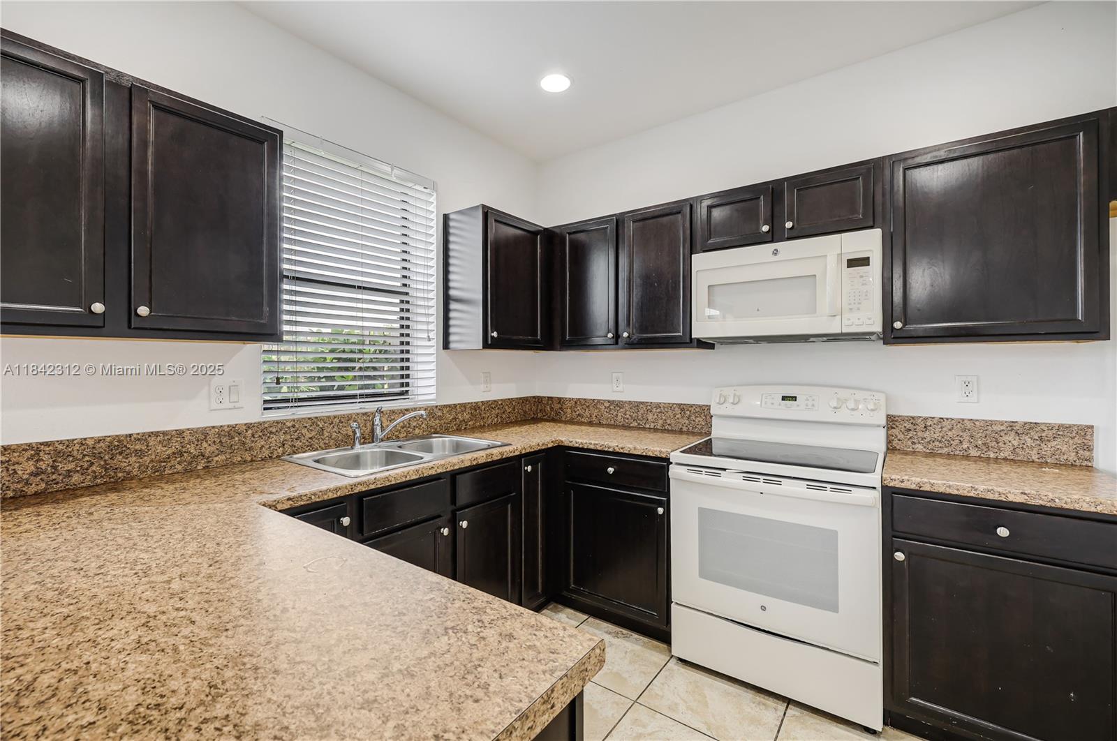 SILVER PALM WEST - Residential