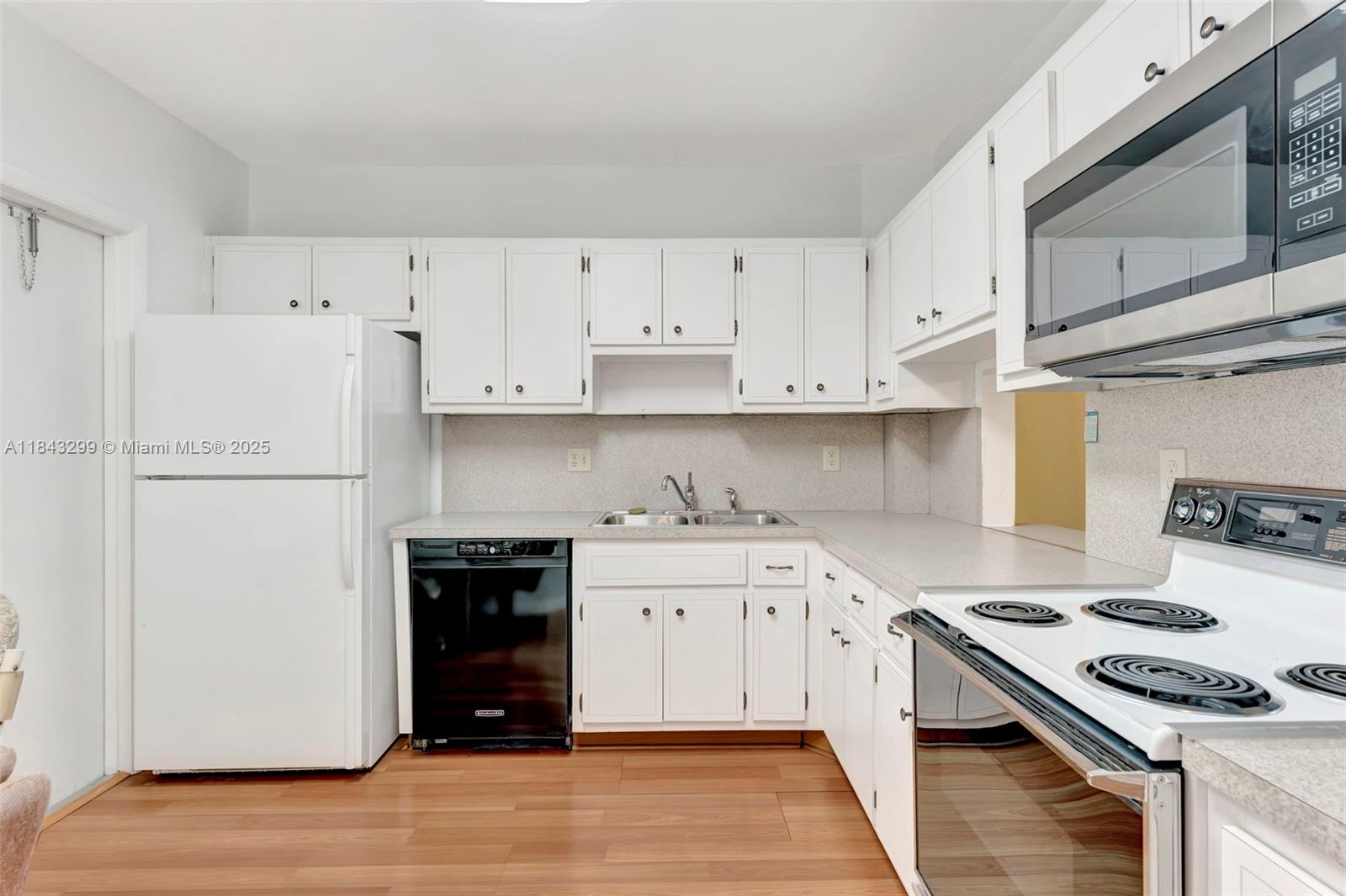 PLANTATION TERRACE CONDO - Residential