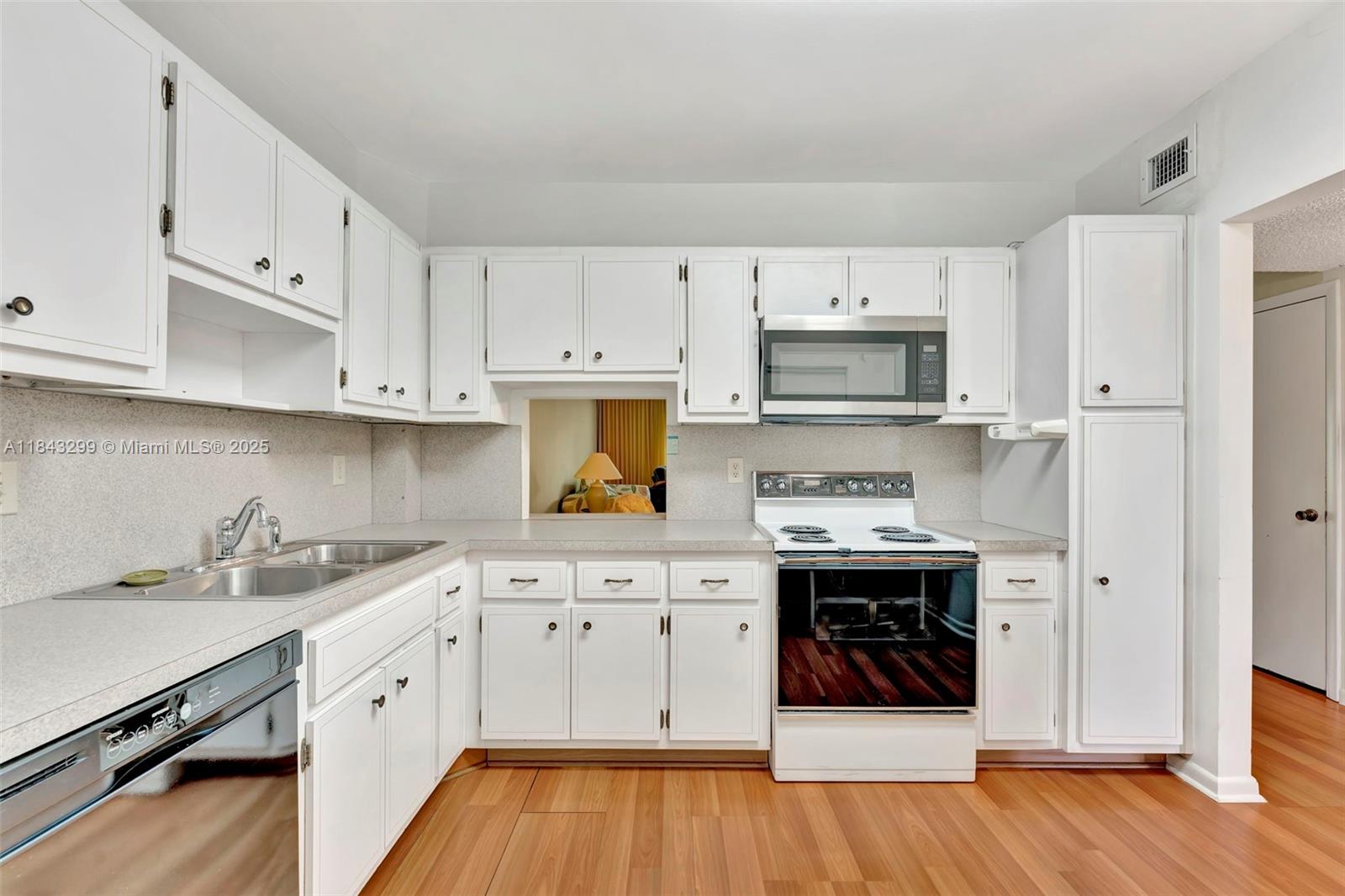 PLANTATION TERRACE CONDO - Residential