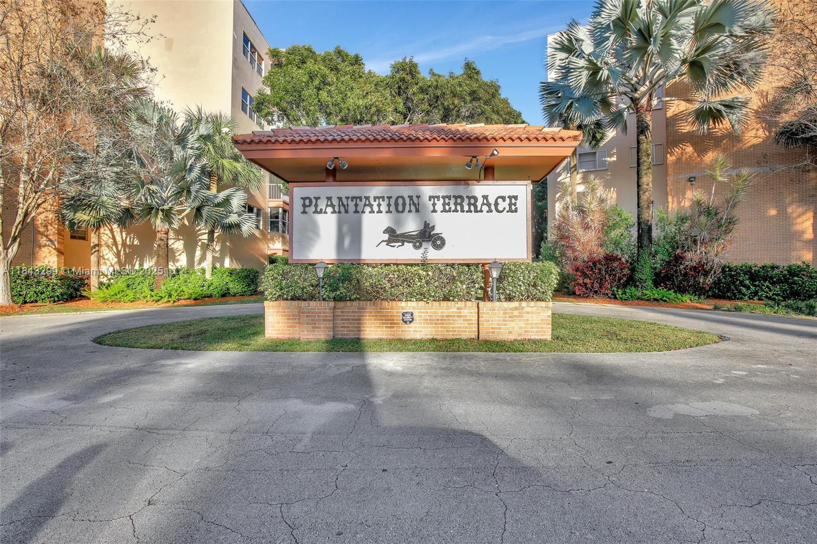 PLANTATION TERRACE CONDO - Residential