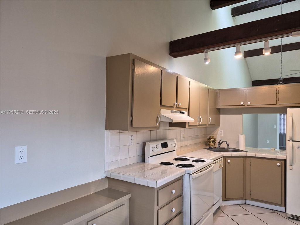 Photo of 1752 NW 74th Ave #18, Plantation, FL 33313 (MLS # A11995219)