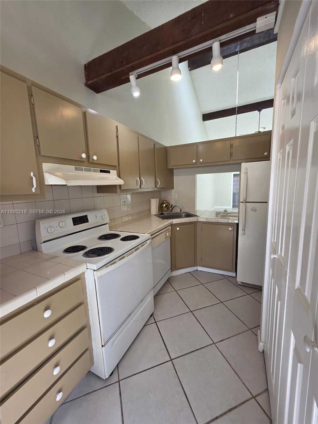 Photo of 1752 NW 74th Ave #18, Plantation, FL 33313 (MLS # A11995219)