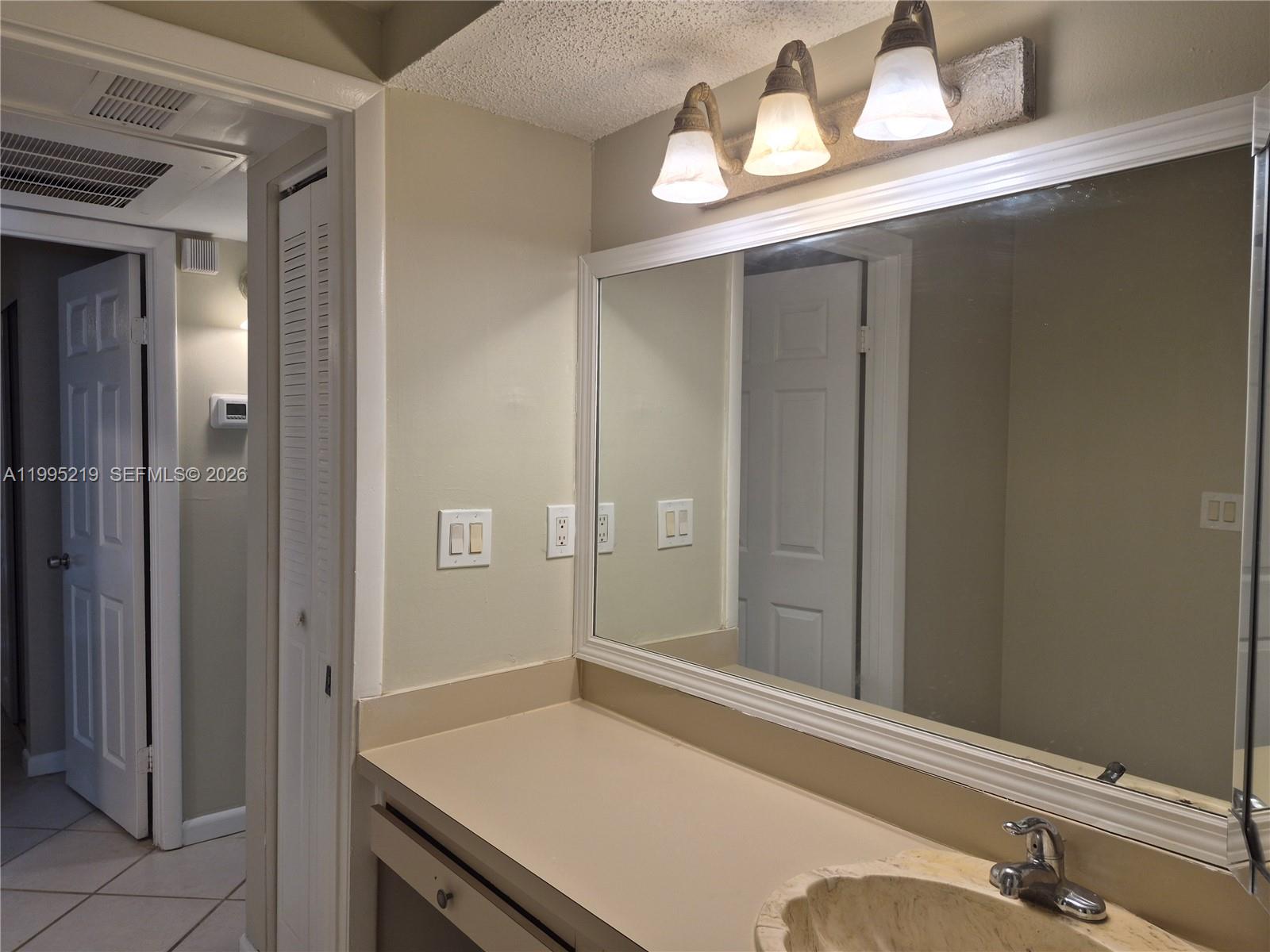 OMEGA VILLAS 1 CONDO - Residential Lease