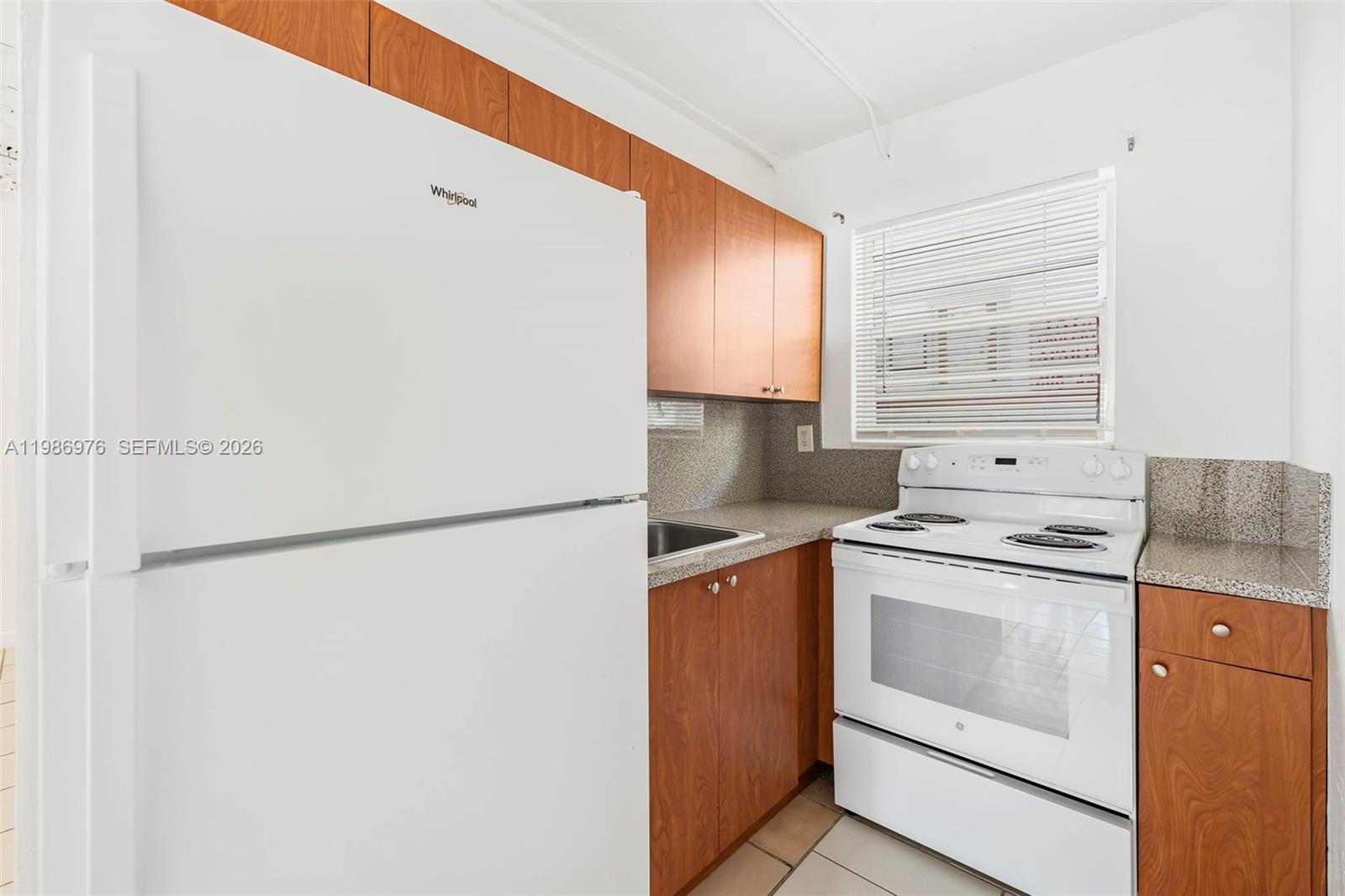 REV PL RED RD HIGHLANDS - Residential Lease