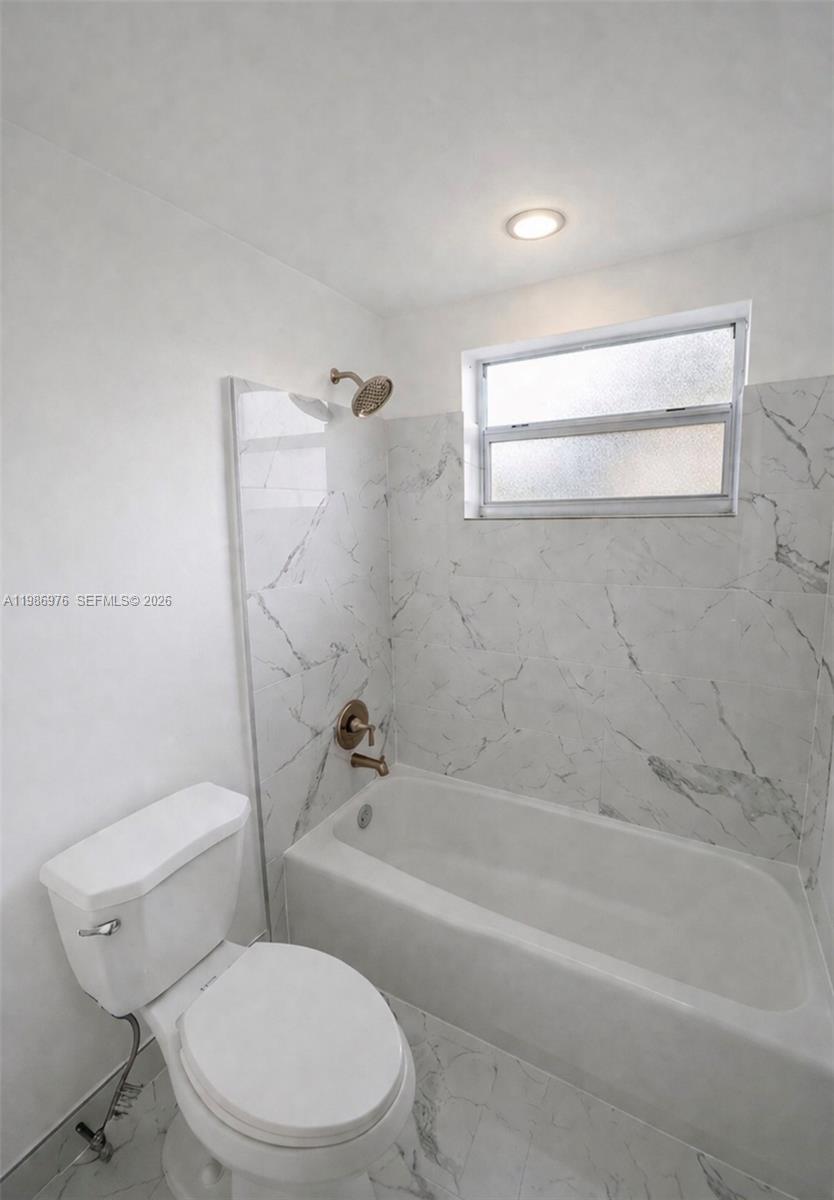 REV PL RED RD HIGHLANDS - Residential Lease