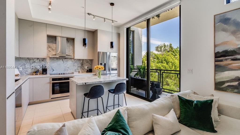 LINCOLN SUB - Residential Lease