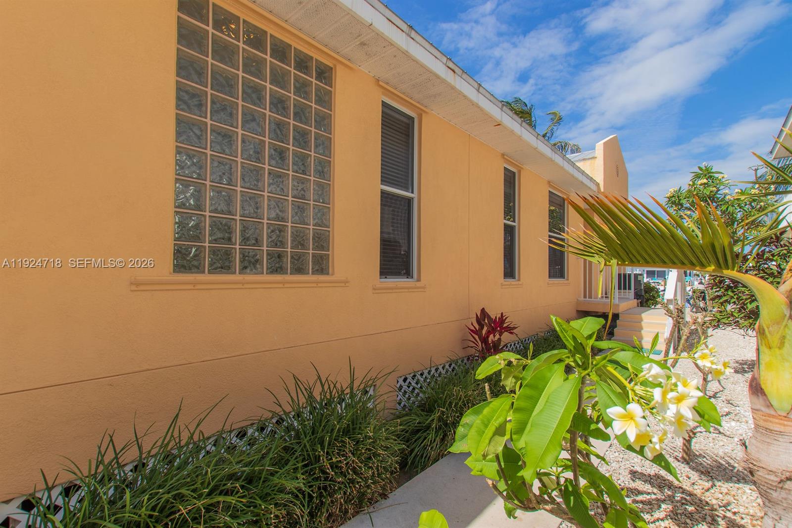 KEY COLONY BEACH - Residential Income