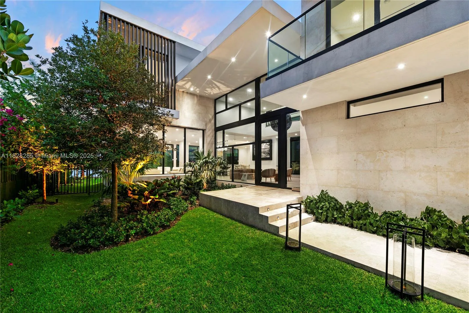 Miami Beach, Florida 33141, United States, 6 Bedrooms Bedrooms, ,7 BathroomsBathrooms,Residential,Active,161157