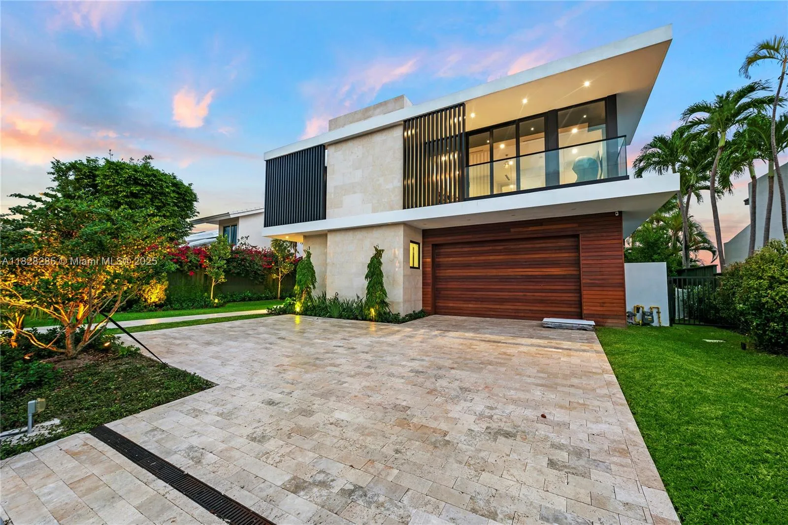 Miami Beach, Florida 33141, United States, 6 Bedrooms Bedrooms, ,7 BathroomsBathrooms,Residential,Active,161157