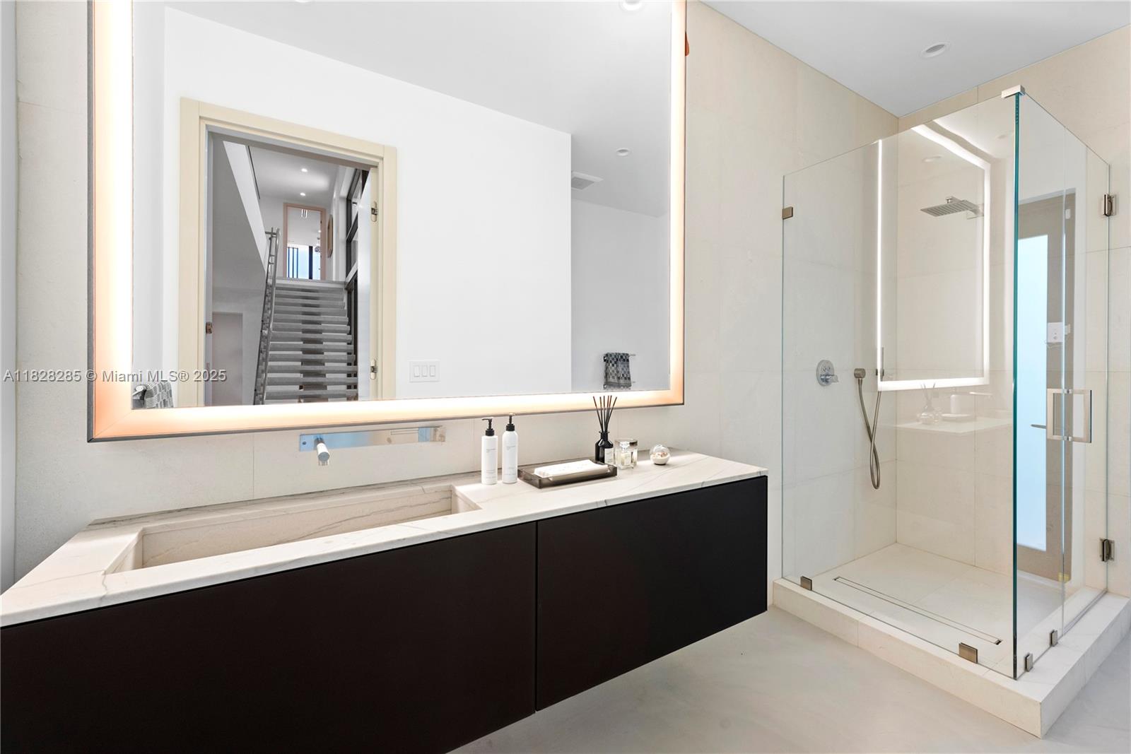 BISCAYNE POINT - Residential