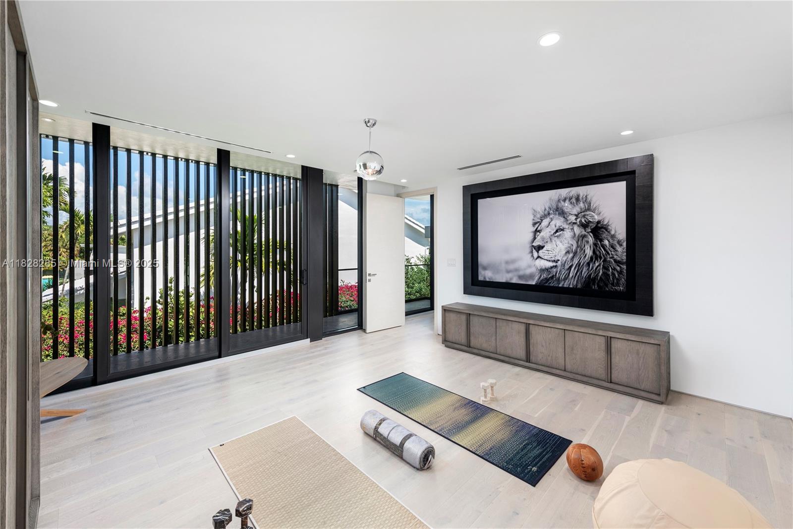 BISCAYNE POINT - Residential