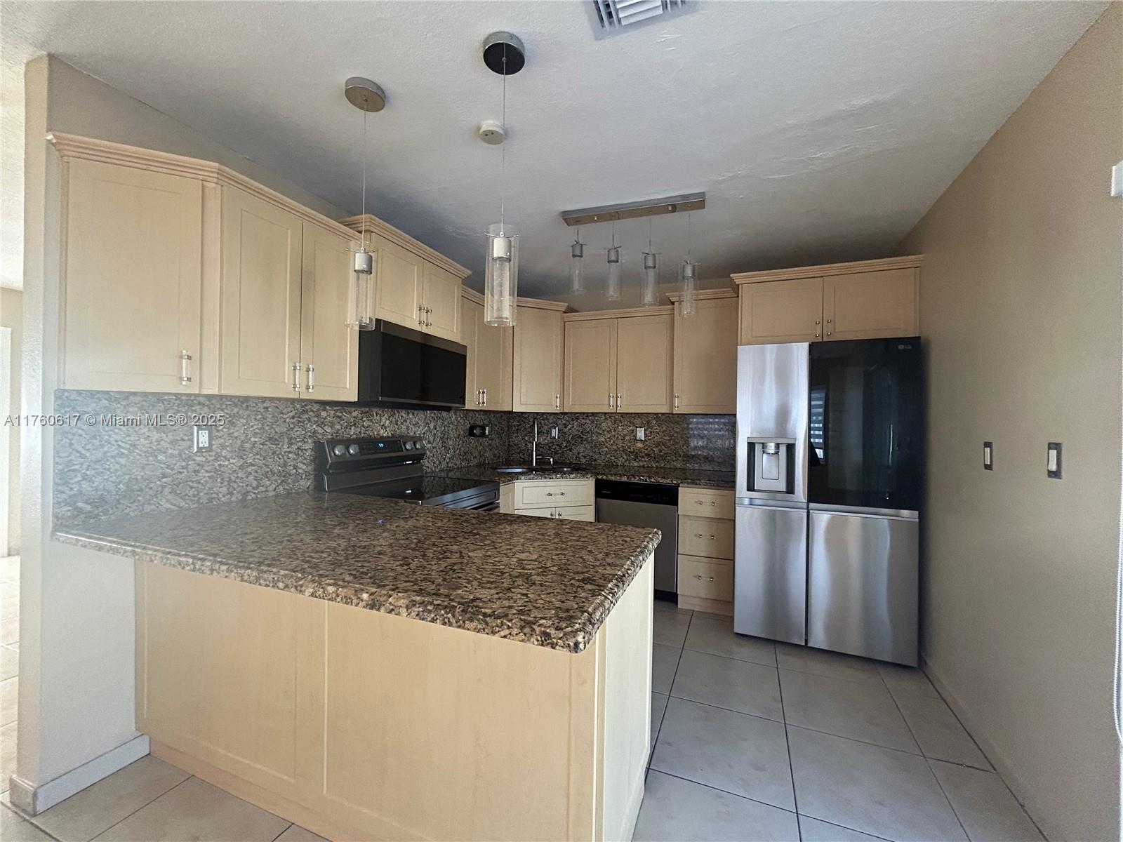 WESTWOOD ESTS 4TH ADDN - Residential