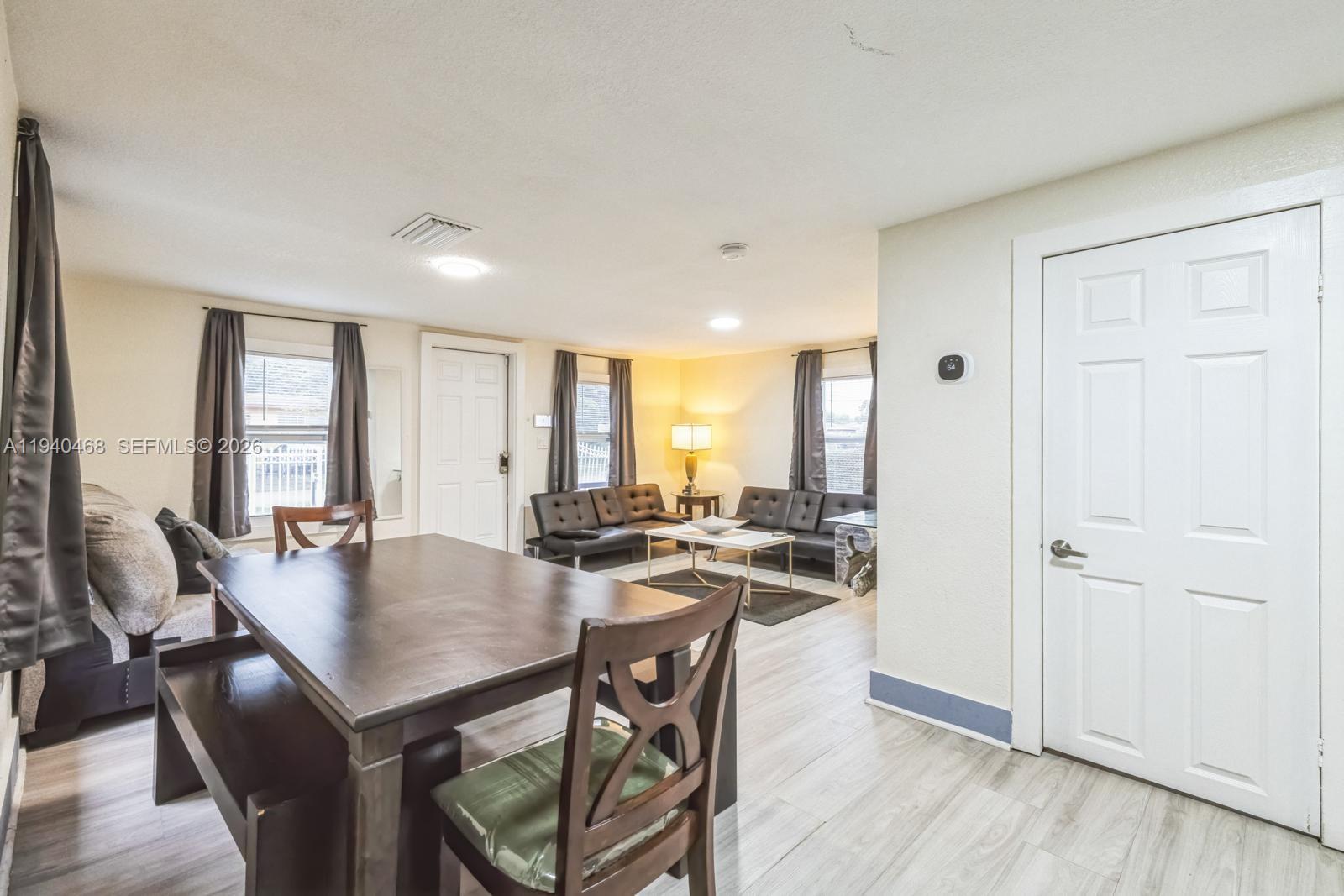 T L JOHNSON SUB IN SW1/4 - Residential