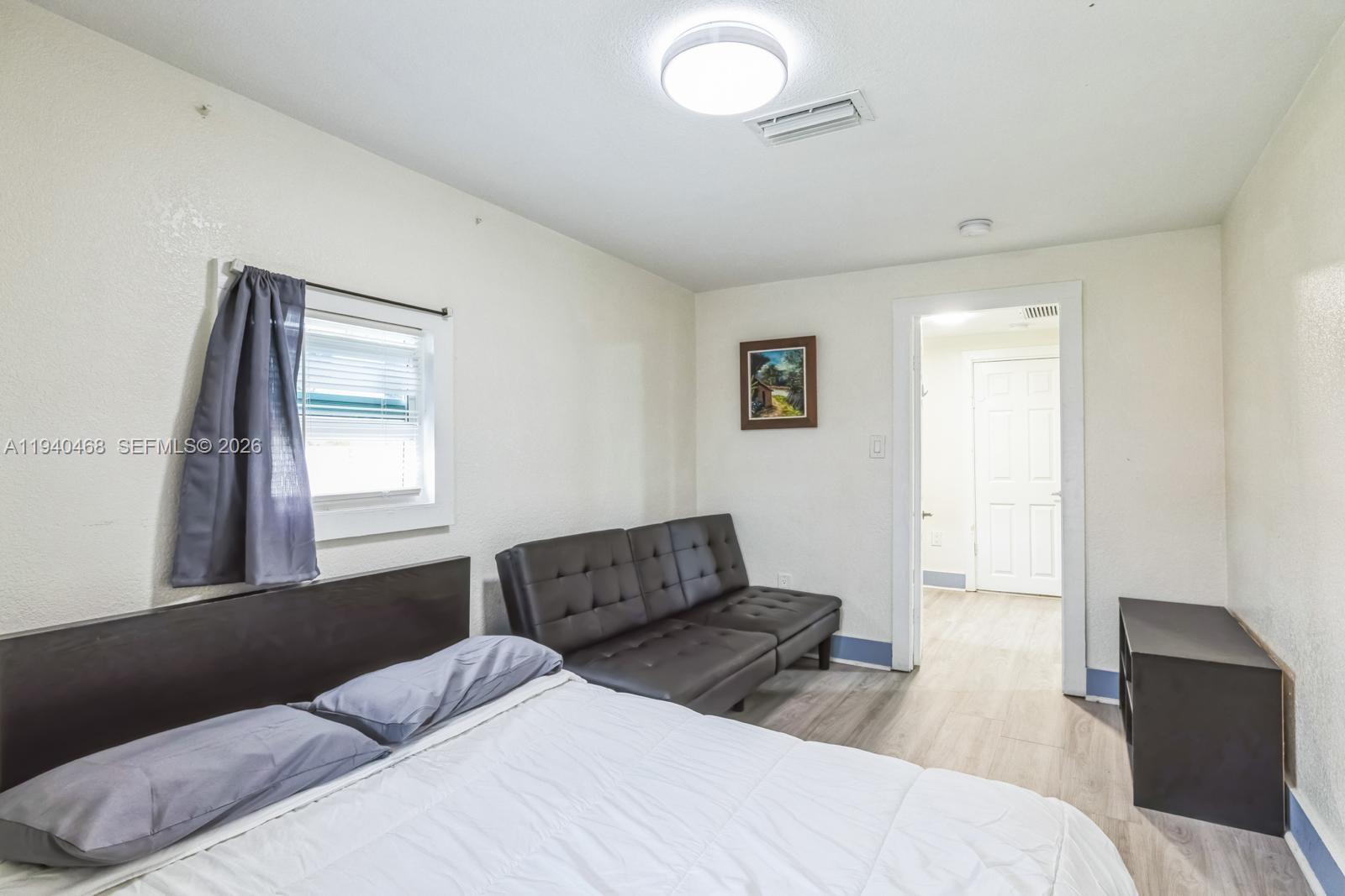 T L JOHNSON SUB IN SW1/4 - Residential